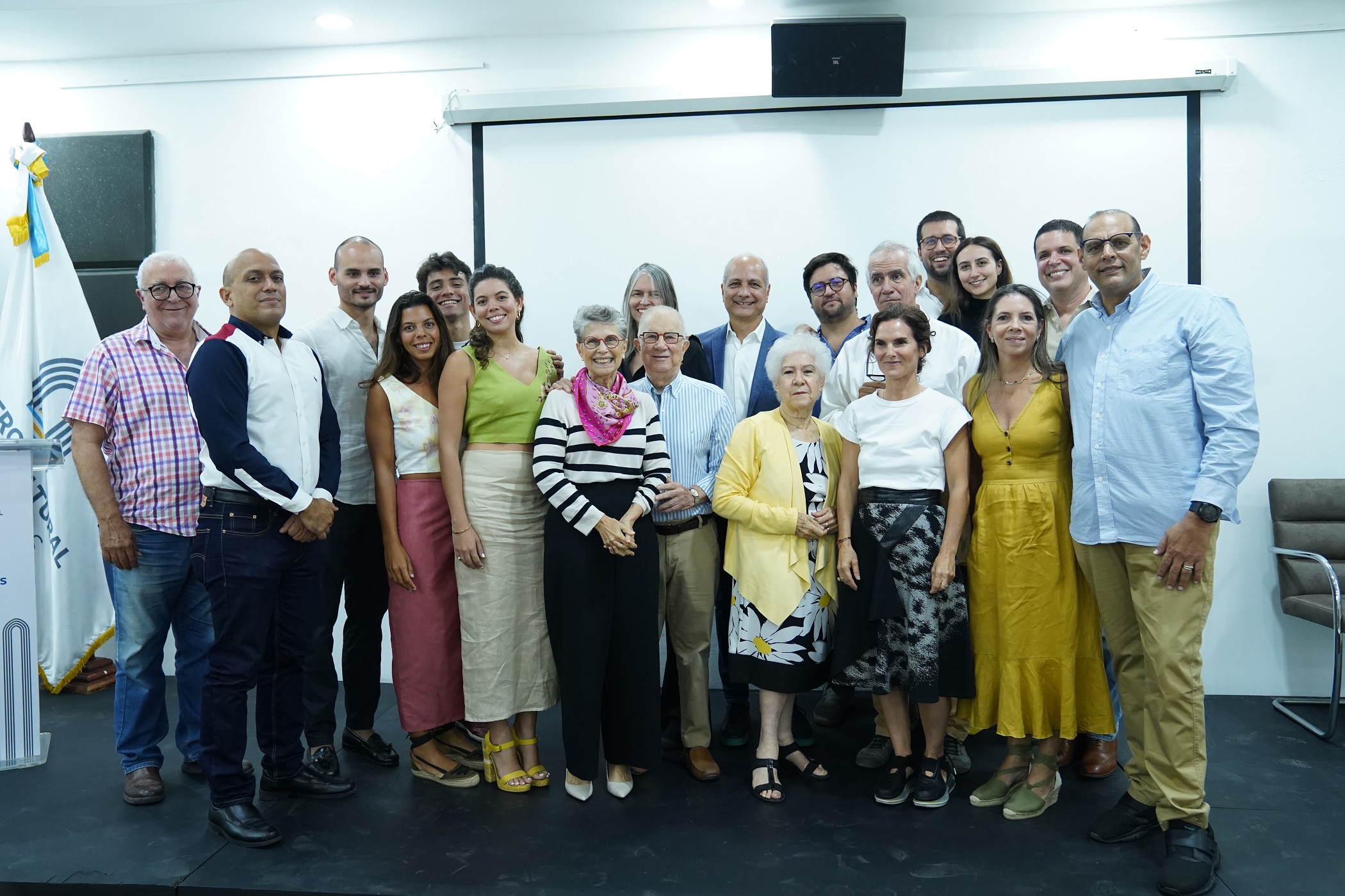 Centro Cultural Banreservas estrena documental y  abre exposición Rafi, maestro de la acuarela 